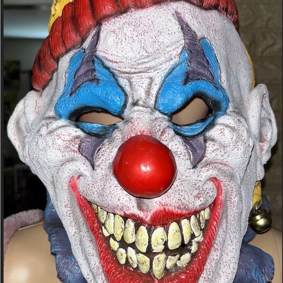 Mask Illusions • Vintage • Clown Mask • One Size Fits All - Picture 1 of 10
